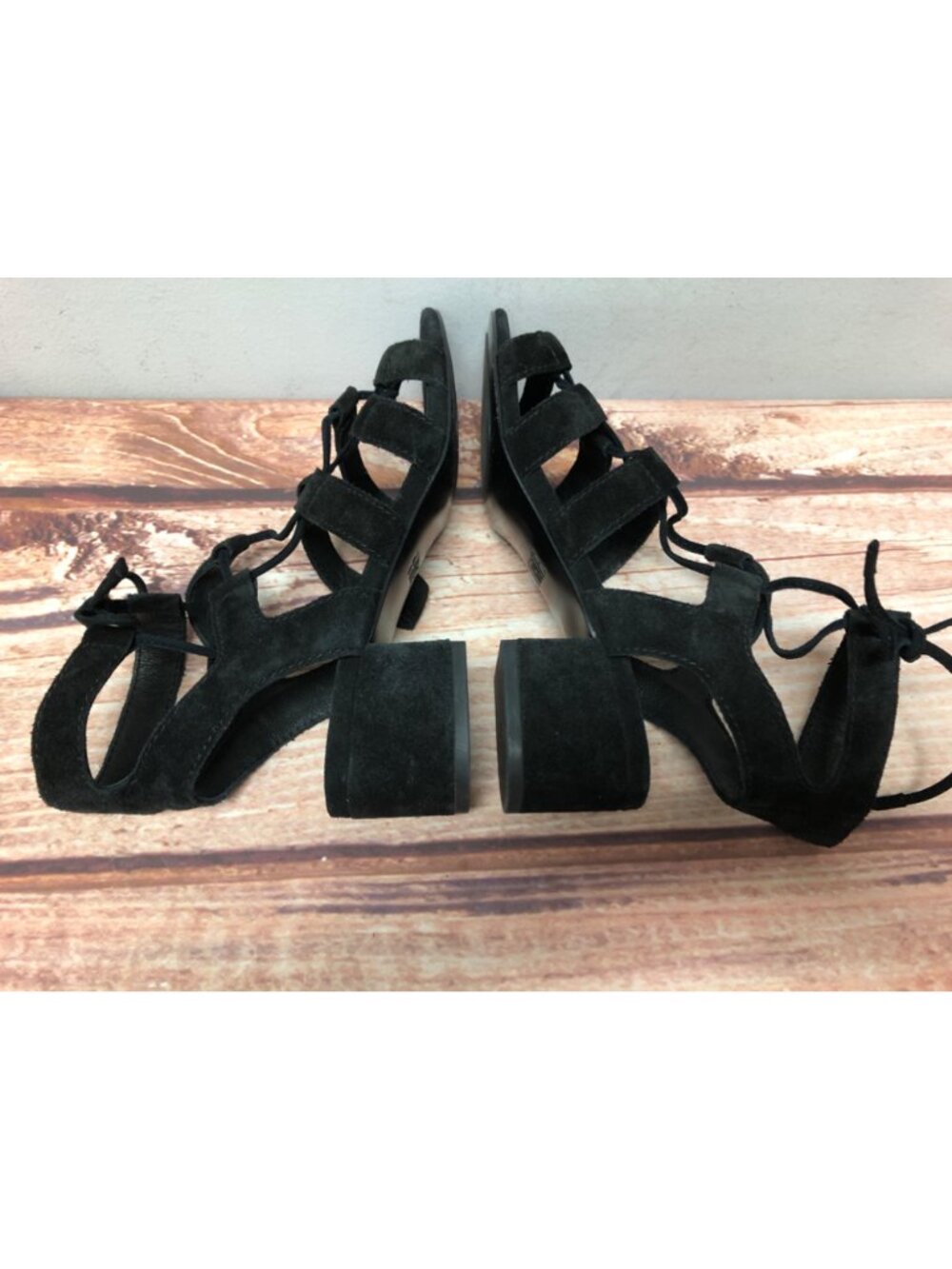 Frye Chrissy Side Ghillie Black Suede Strappy Gladiator Sandals Womens 6 (9g44) - Picture 5 of 10